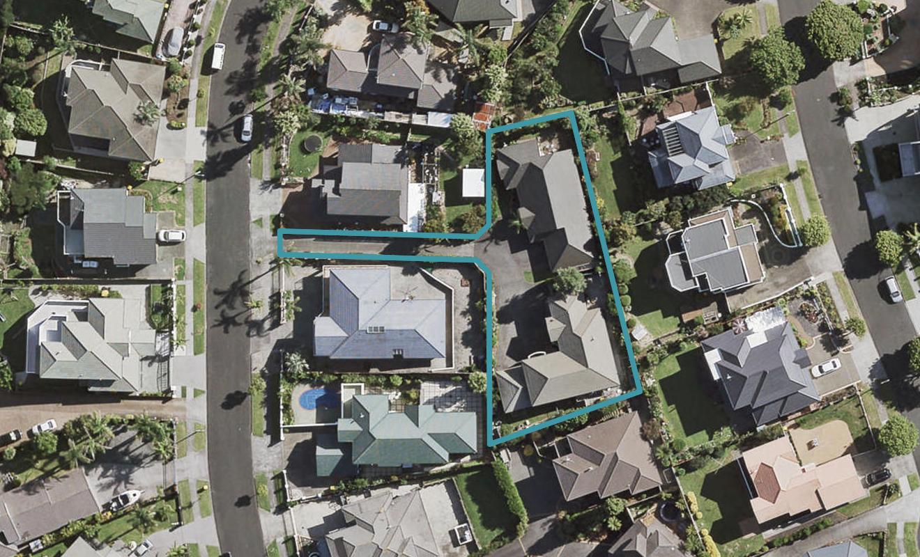 2/22 Ribbonwood Crescent, Goodwood Heights, Auckland - Carousel 1