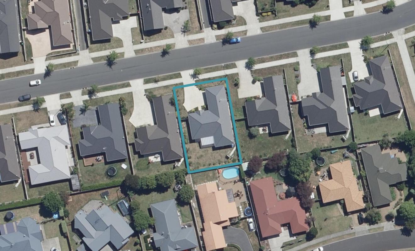 43 Cumberland Drive, Flagstaff, Hamilton - Carousel 1