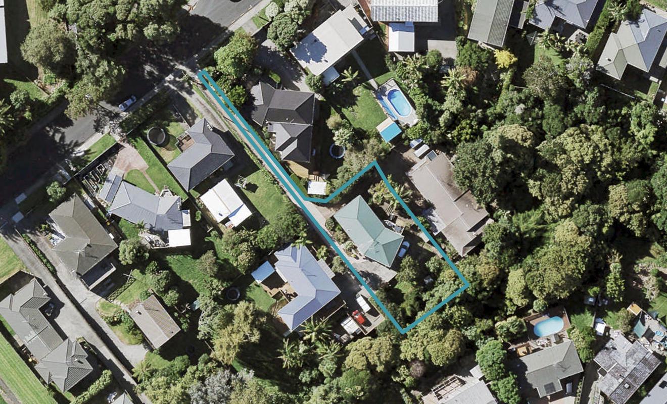 13 Trelawn Place, Cockle Bay, Auckland - Carousel 1