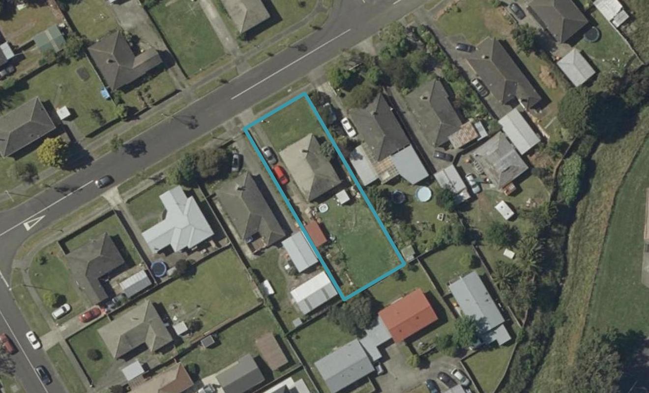 4 Montrose Place, Takaro, Palmerston North - Carousel 1