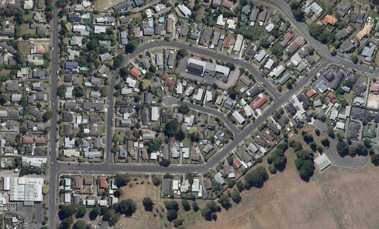 7 Camellia Place, Hamilton Lake, Hamilton - Carousel 1
