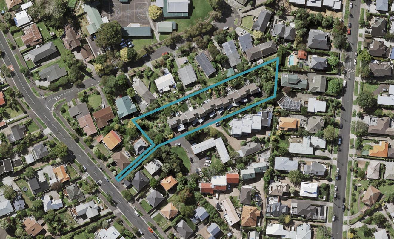 2/31 Meadowbank Road, Meadowbank, Auckland - Carousel 1