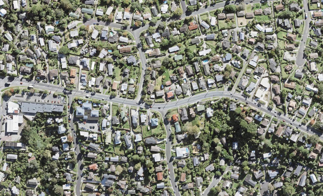 2/147A Carlisle Road, Northcross, Auckland - Carousel 1