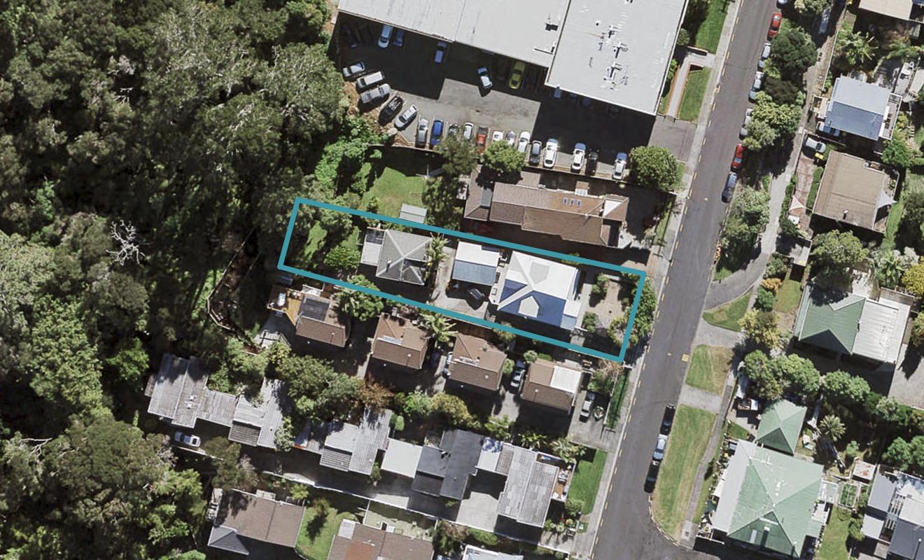 1/43 Rawene Road, Birkenhead, Auckland - Carousel 1