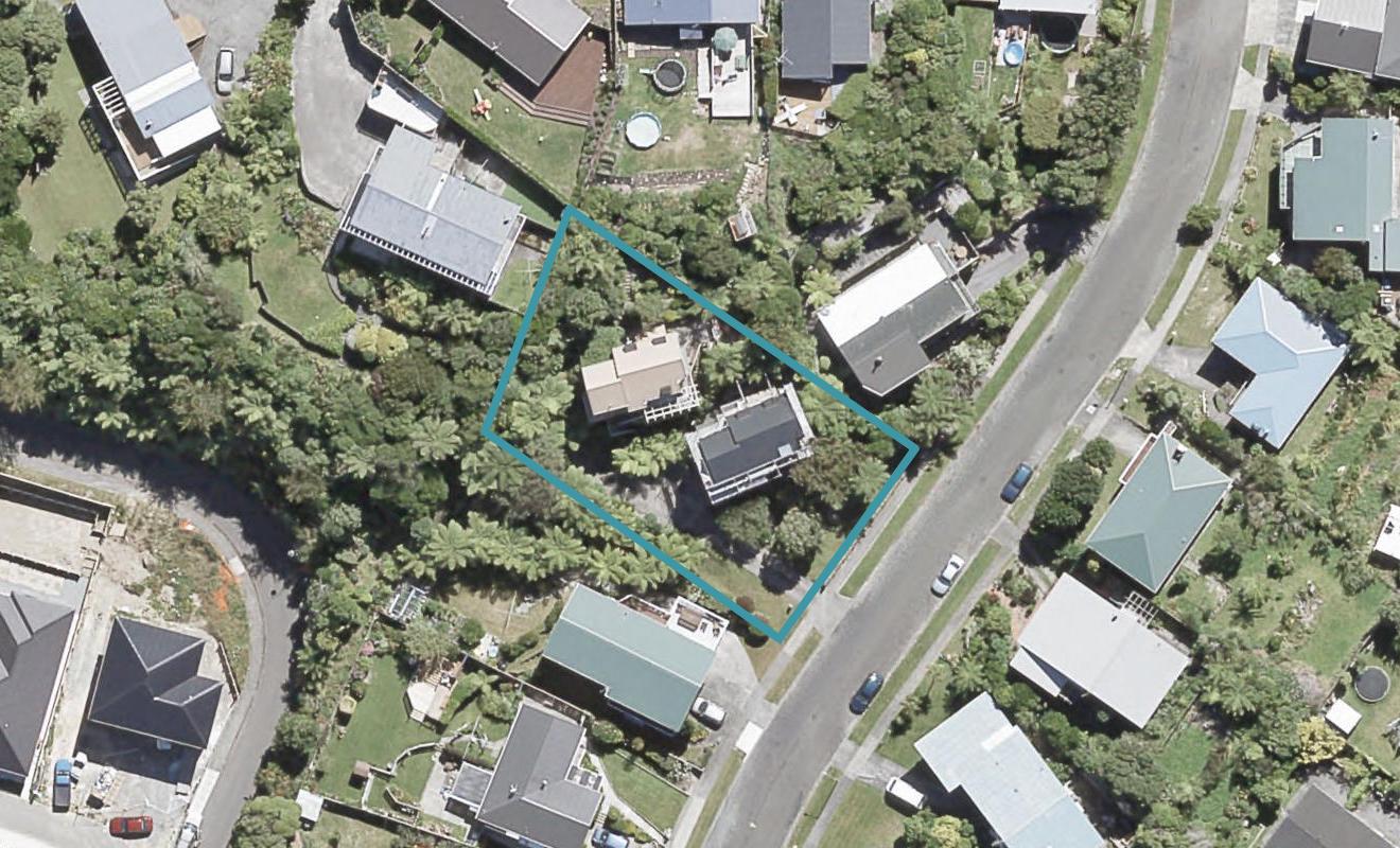 2/8 Wattle Grove, Maungaraki, Lower Hutt - Carousel 1