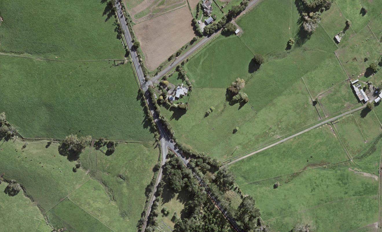 4 Sinclair Road, Helensville - Carousel 1