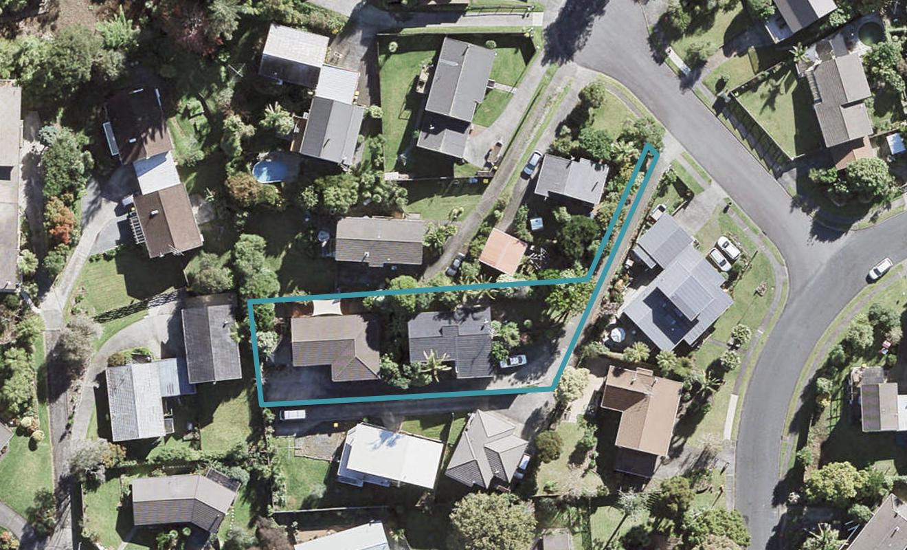 2/6 Branston Avenue, Browns Bay, Auckland - Carousel 1