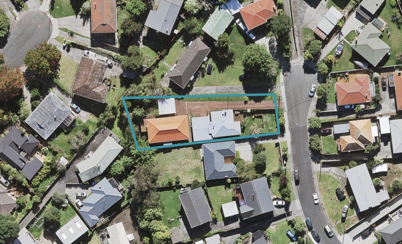 1/16 Sheehan Road, Te Atatu South, Auckland - Carousel 1