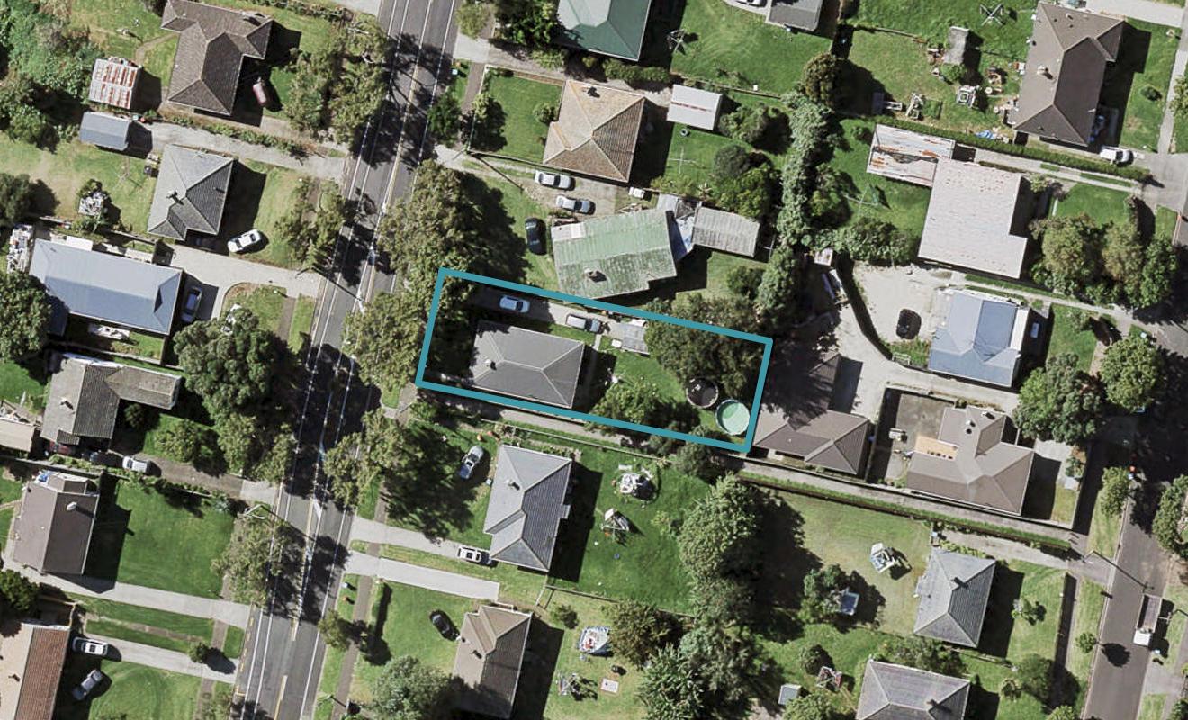 46 Erima Avenue, Point England, Auckland - Carousel 1