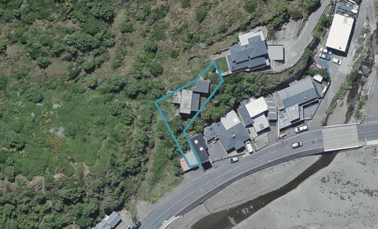 74 Owhiro Bay Parade, Owhiro Bay, Wellington - Carousel 1