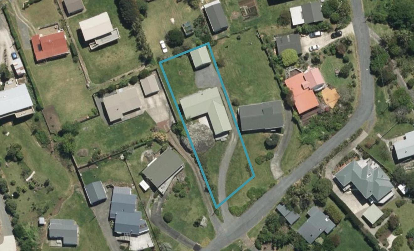 8 Taurikura Street, Whangārei Heads - Carousel 1
