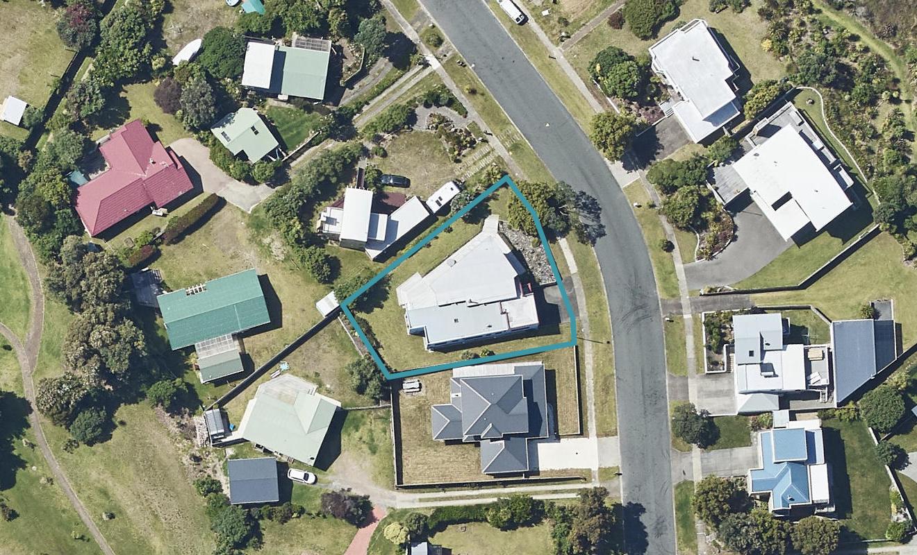 28 Papaunahi Road, Bowentown, Waihi Beach - Carousel 1
