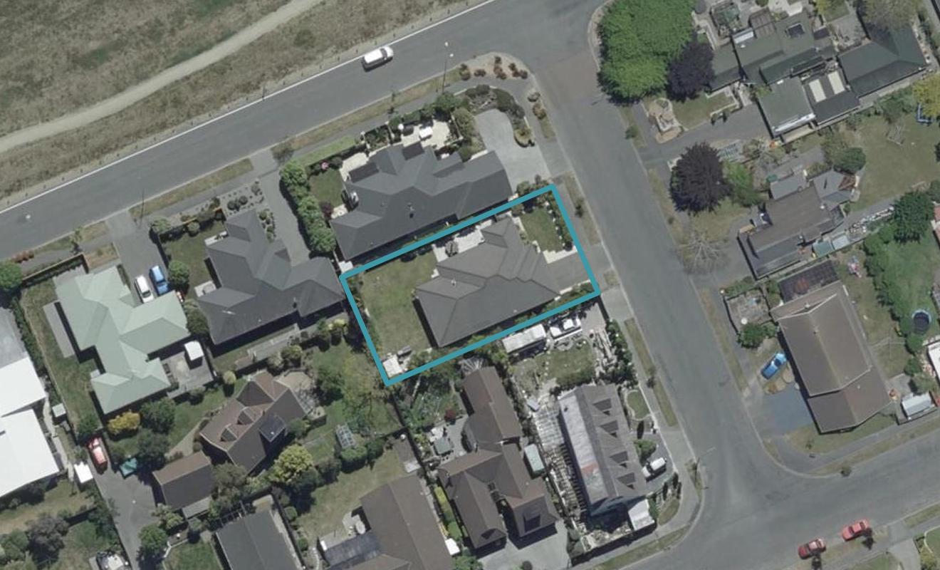 5 Regalwood Close, Parklands, Christchurch - Carousel 1