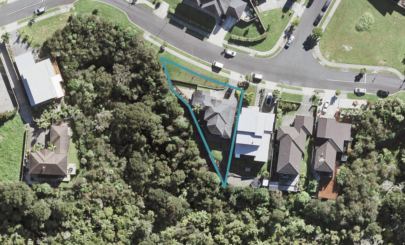 24 Borneo Drive, Fairview Heights, Auckland - Carousel 1