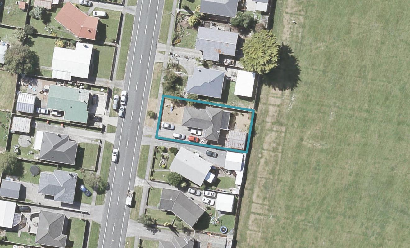 228 Wellington Road, Wainuiomata, Lower Hutt - Carousel 1