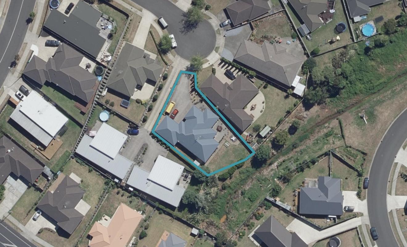8 Elenora Close, Grandview Heights, Hamilton - Carousel 1
