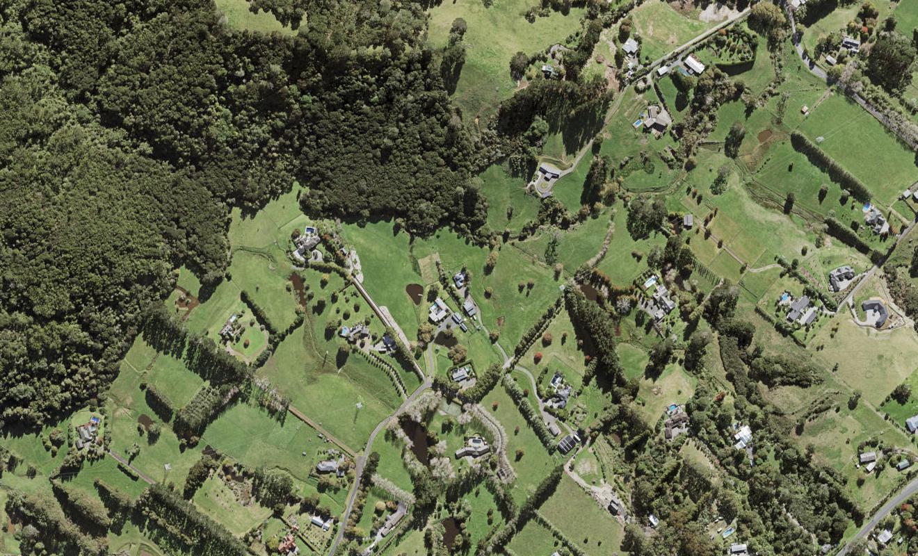 49 Hardens Lane, Paremoremo, Auckland - Carousel 1