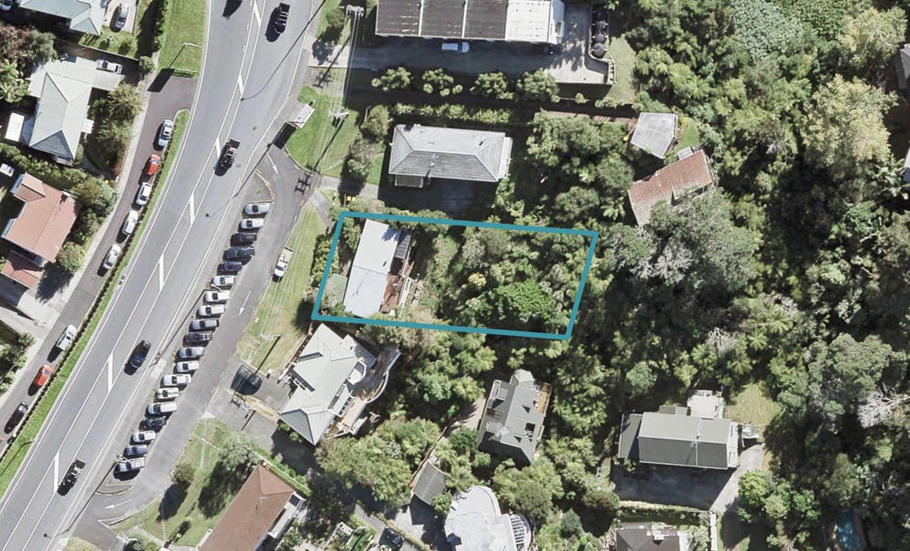 827 East Coast Road, Northcross, Auckland - Carousel 1