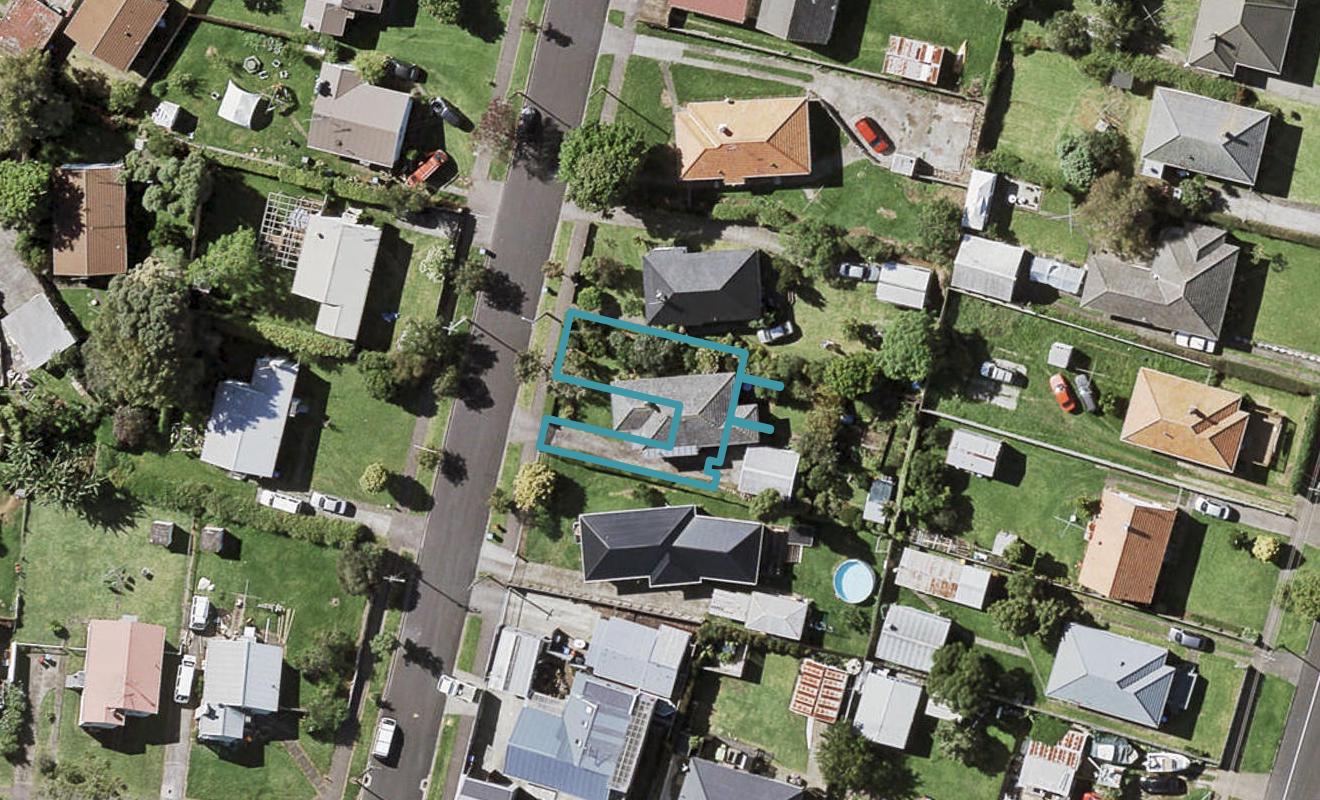 18A Pirangi Street, Point England, Auckland - Carousel 1