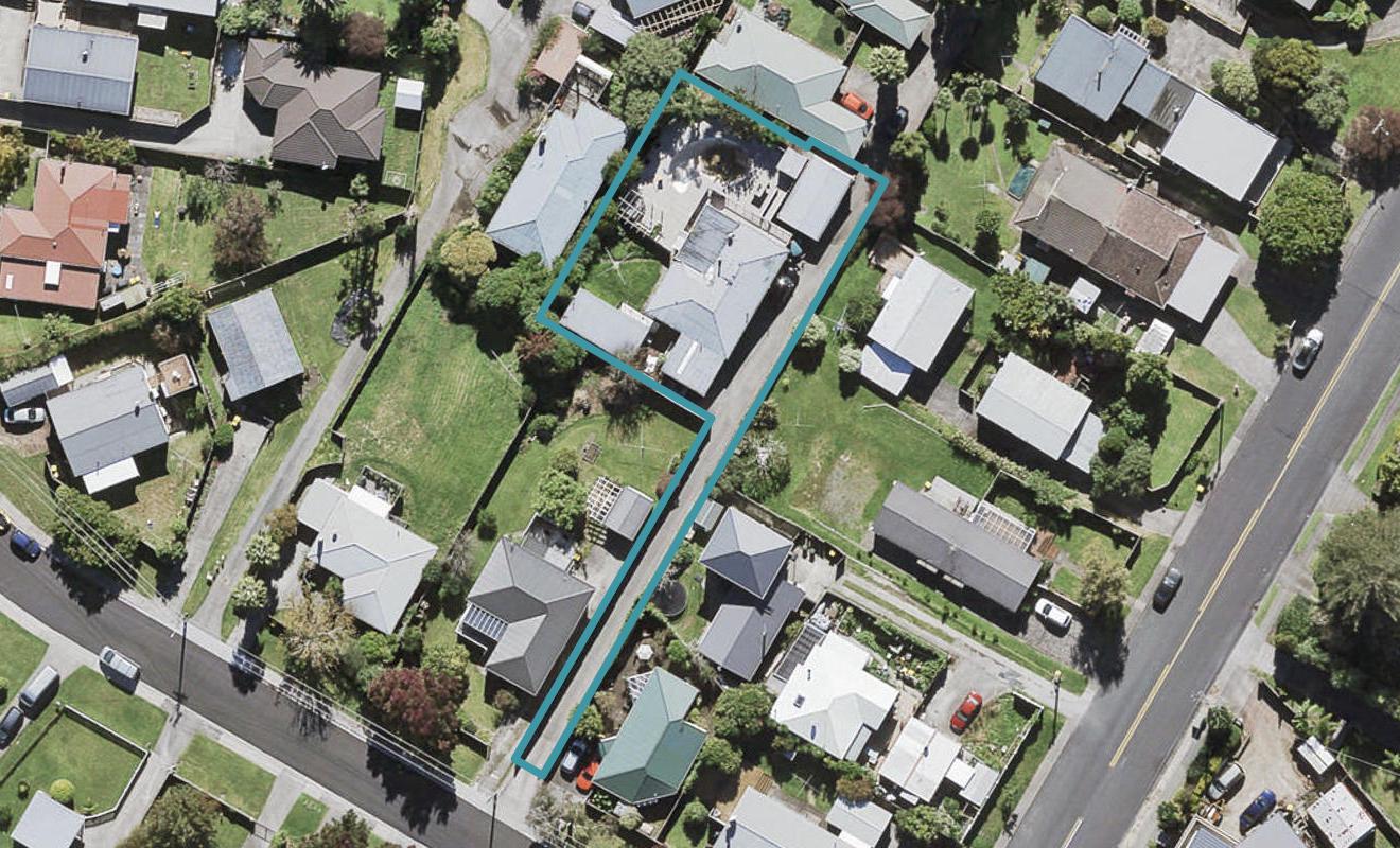 1 Duncan Avenue, Te Atatu South, Auckland - Carousel 1
