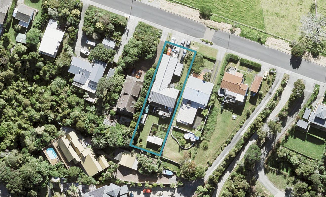47 Roberts Road, Matakatia, Whangaparaoa - Carousel 1