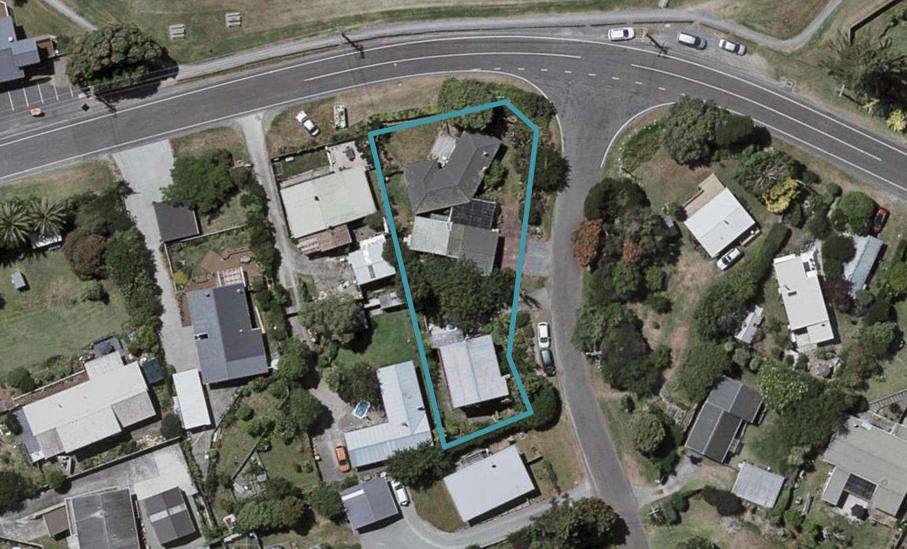 22 Makora Road, Otaihanga, Paraparaumu - Carousel 1