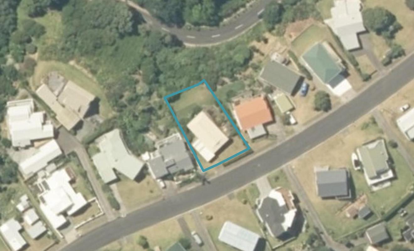 414 Onemana Drive, Whangamata - Carousel 1