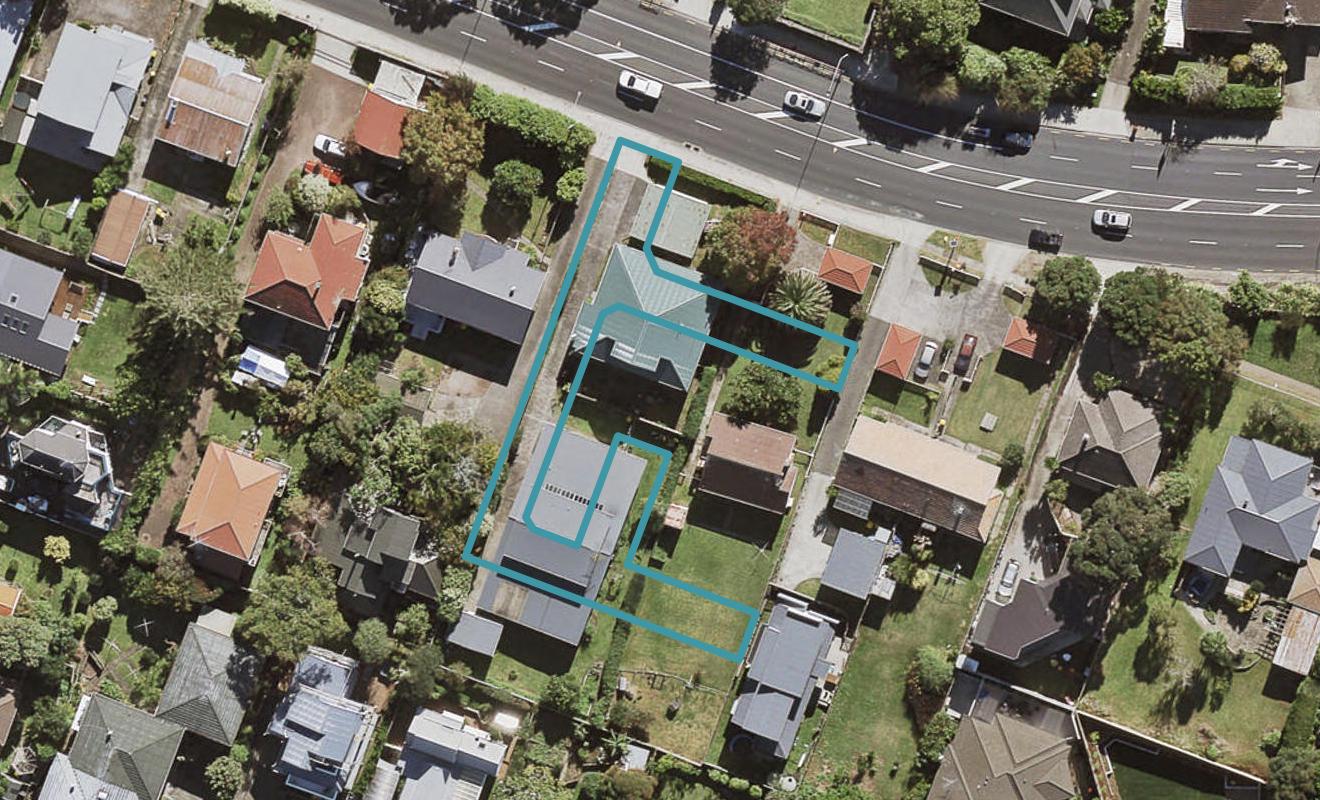 10/12 Onewa Road, Northcote Point, Auckland - Carousel 1