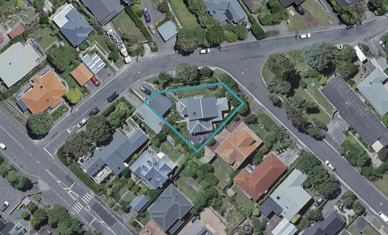 6 Ranui Crescent, Khandallah, Wellington - Carousel 1