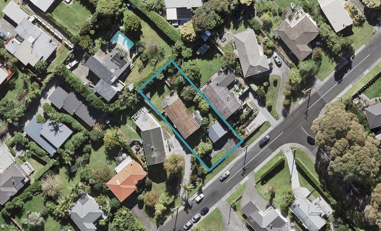 121 Tiroroa Avenue, Te Atatu South, Auckland - Carousel 1