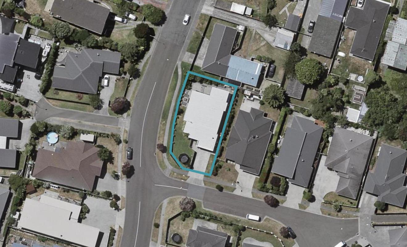 82 Hillcrest Road, RAUMATI BEACH, PARAPARAUMU - Carousel 1