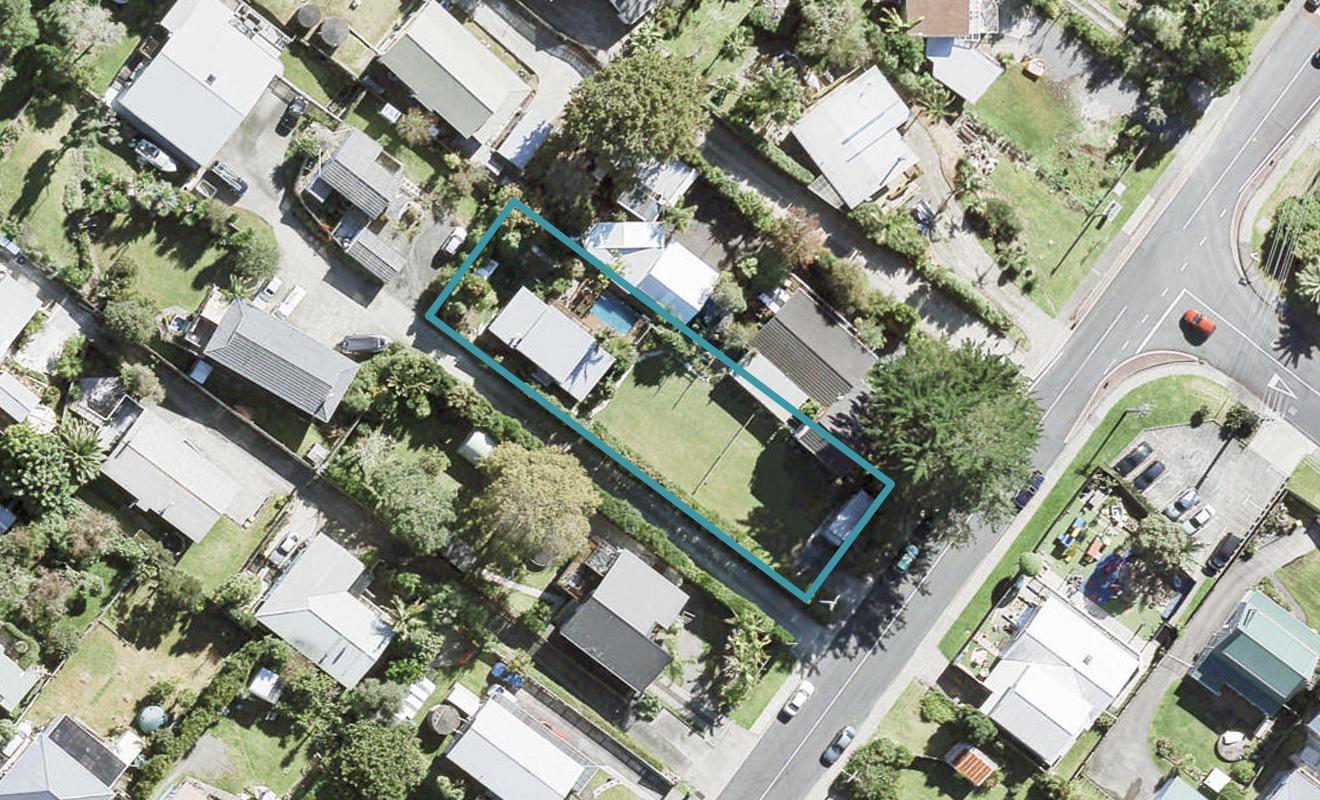 26 D'Oyly Drive, Stanmore Bay, Whangaparaoa - Carousel 1