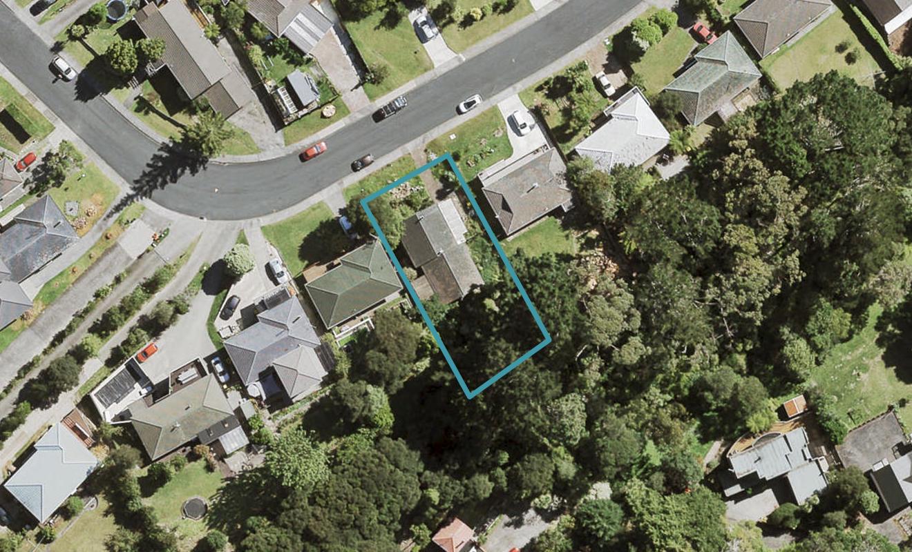 30 Staincross Street, Green Bay, Auckland - Carousel 1