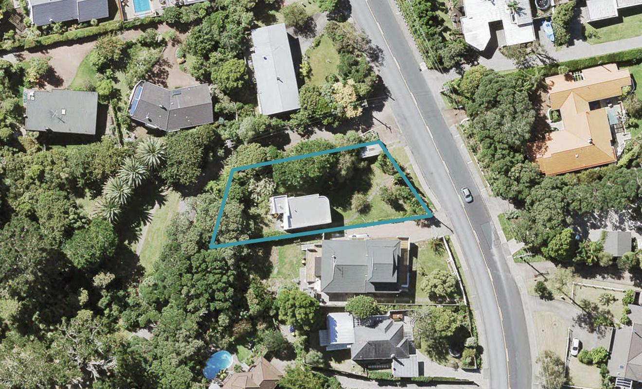 182 Beach Road, Campbells Bay, Auckland - Carousel 1