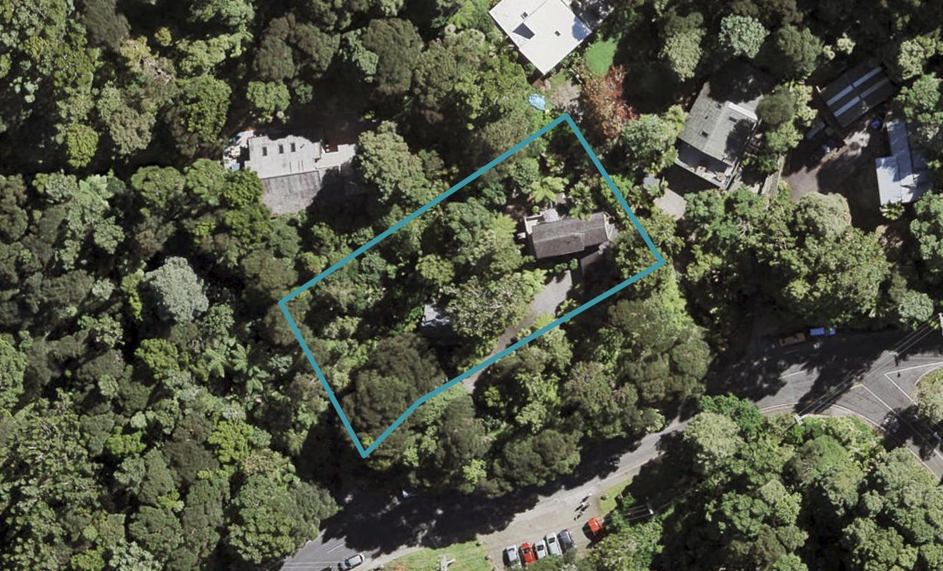 81 Park Road, Titirangi, Auckland - Carousel 1
