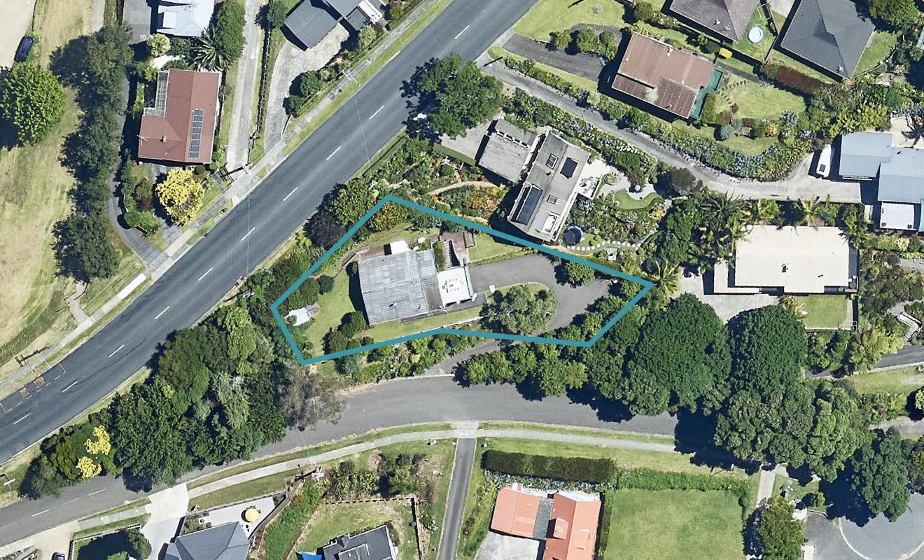 2 Coach Drive, Otumoetai, Tauranga - Carousel 1