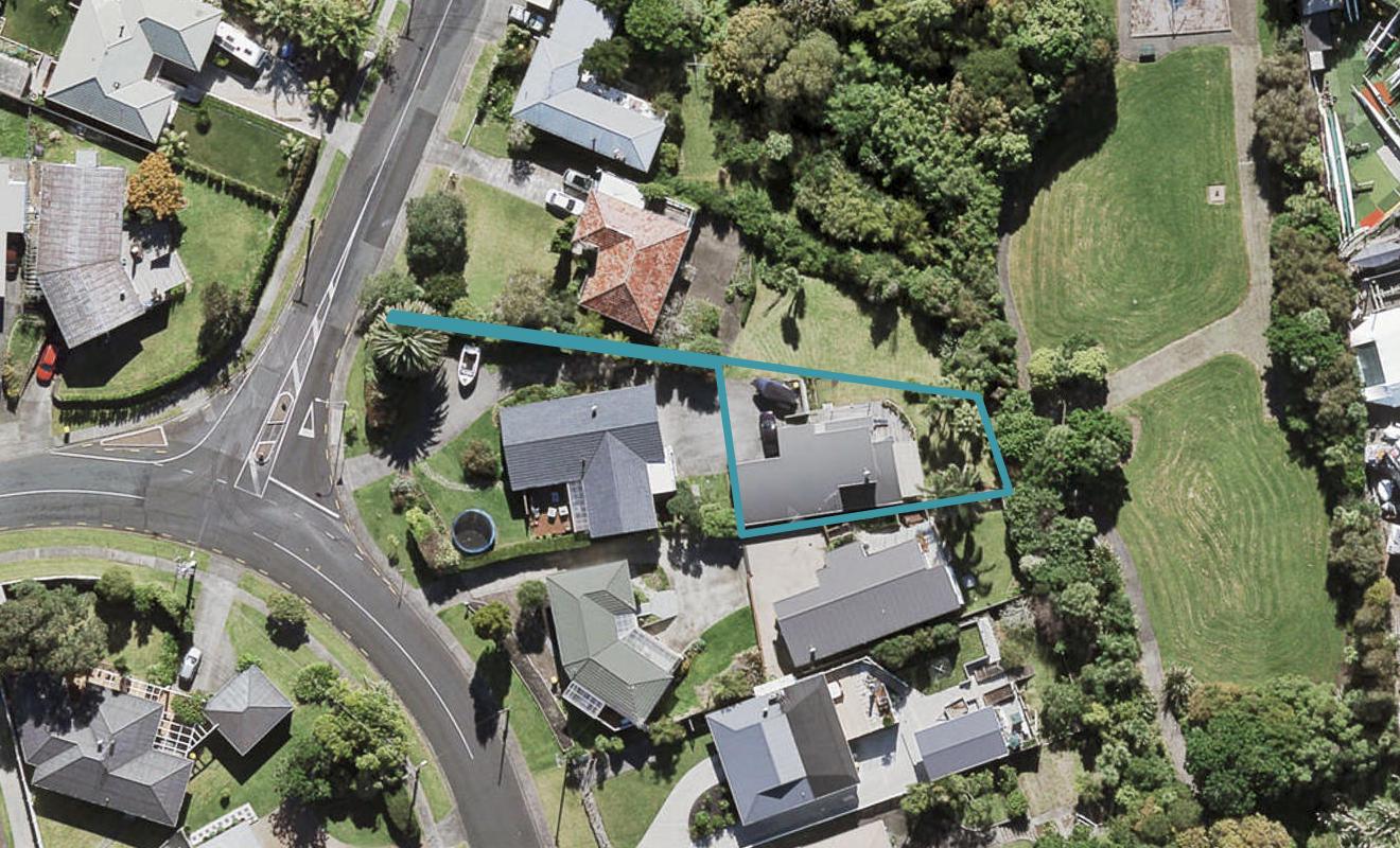 30A Covil Avenue, Te Atatu South, Auckland - Carousel 1
