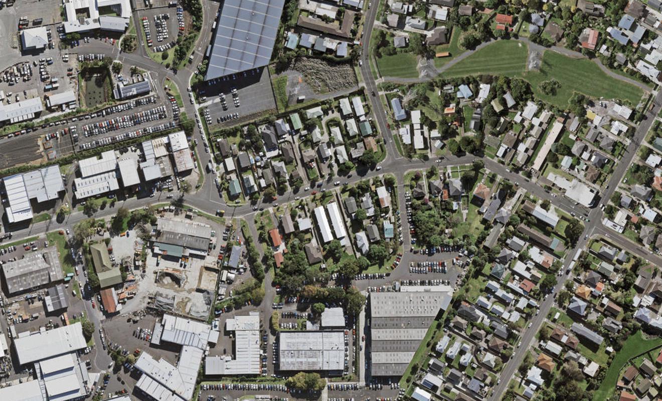 24A Leonard Road, Mount Wellington, Auckland - Carousel 1