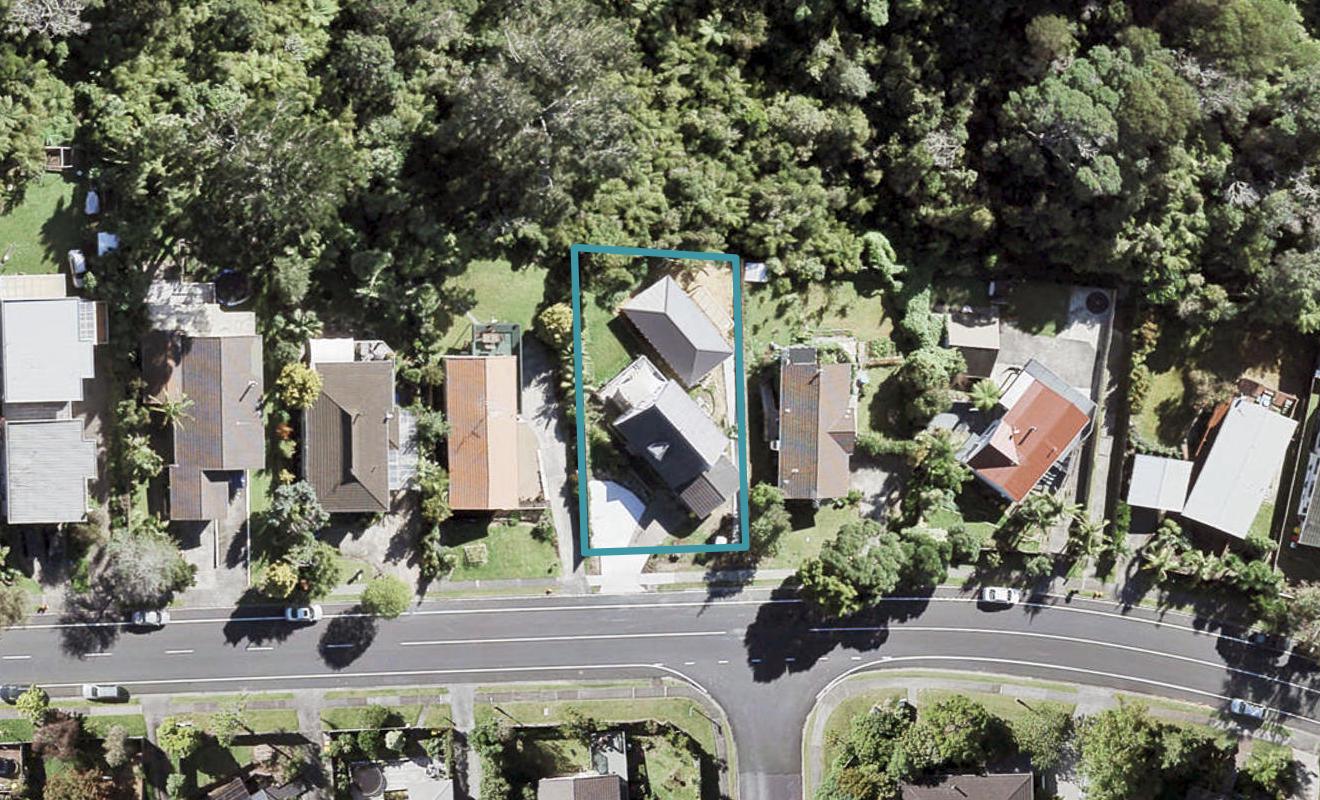 95 John Downs Drive, Browns Bay, Auckland - Carousel 1