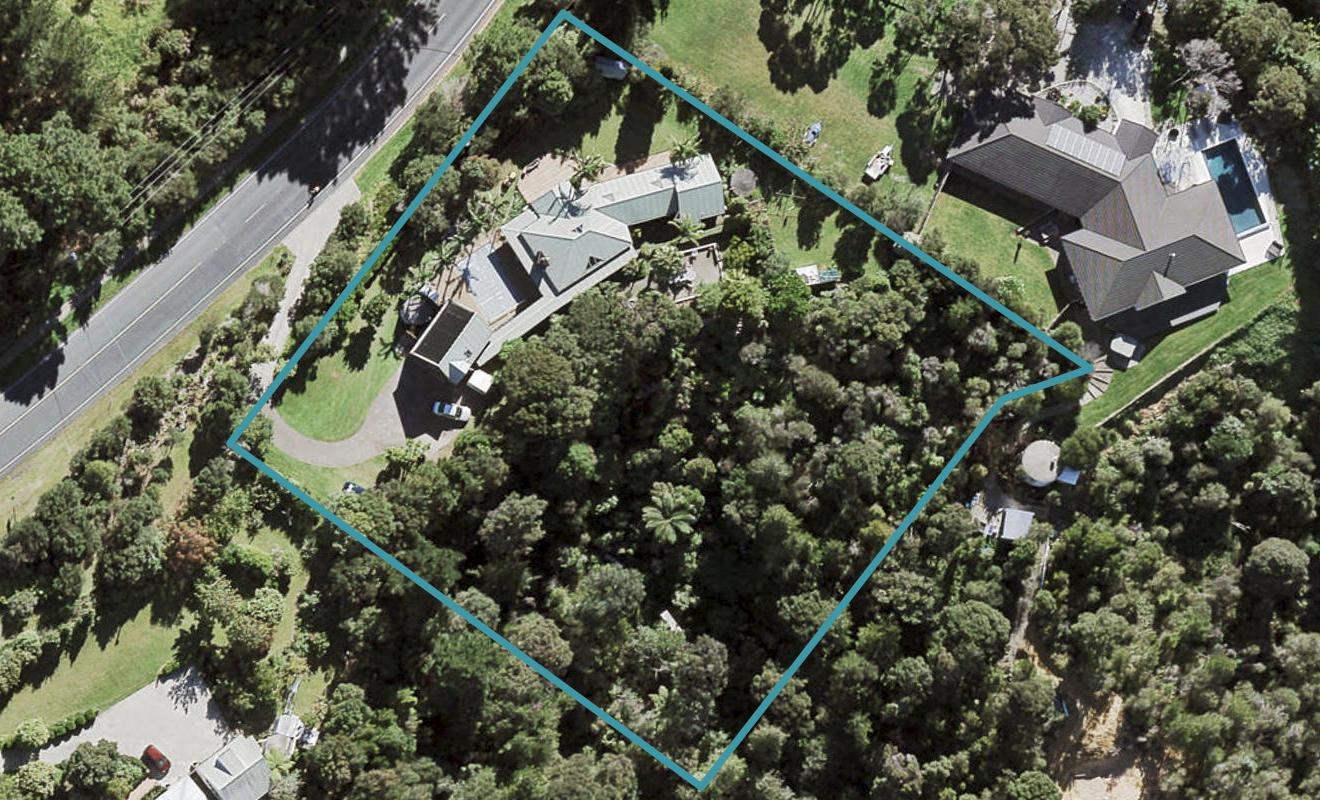 273 Paremoremo Road, PAREMOREMO, AUCKLAND - Carousel 1