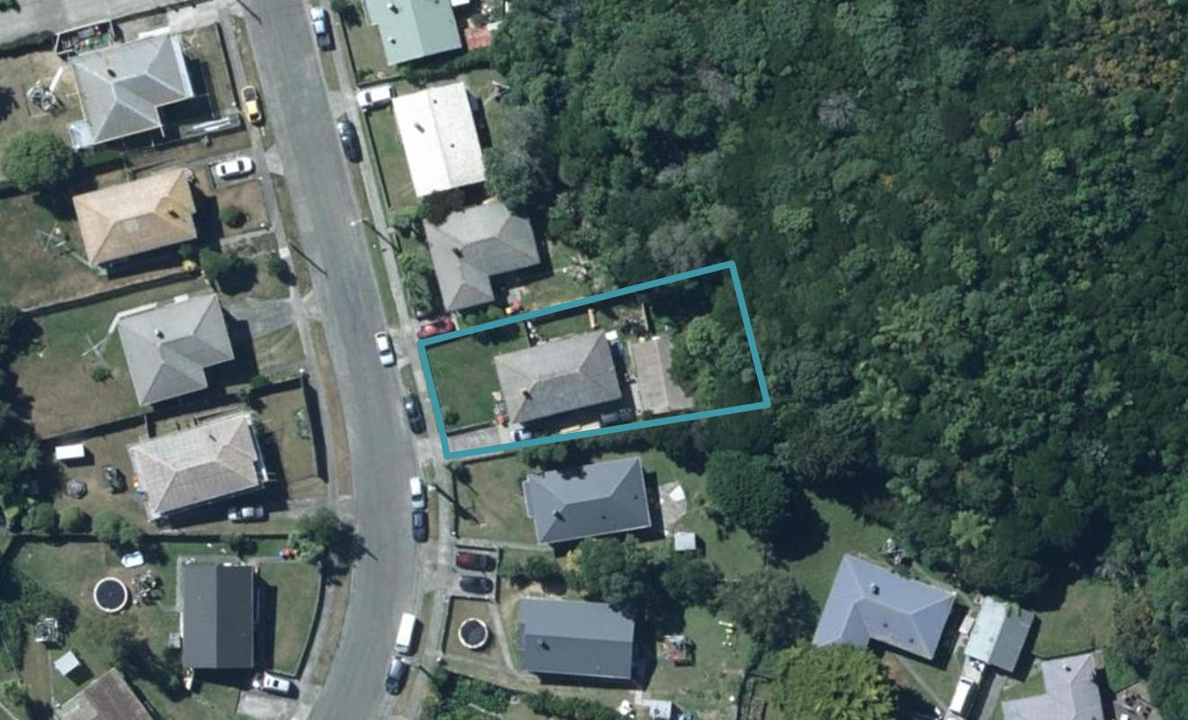 36 Cardiff Crescent, Cannons Creek, Porirua - Carousel 1