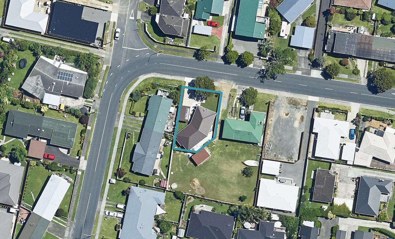 12 Cherrywood Drive, Otumoetai, Tauranga - Carousel 1