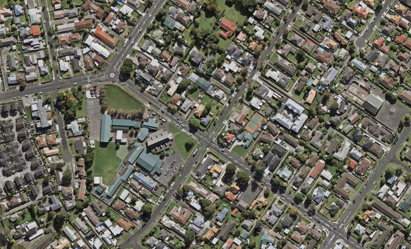 2 Central Avenue, Papatoetoe, Auckland - Carousel 1