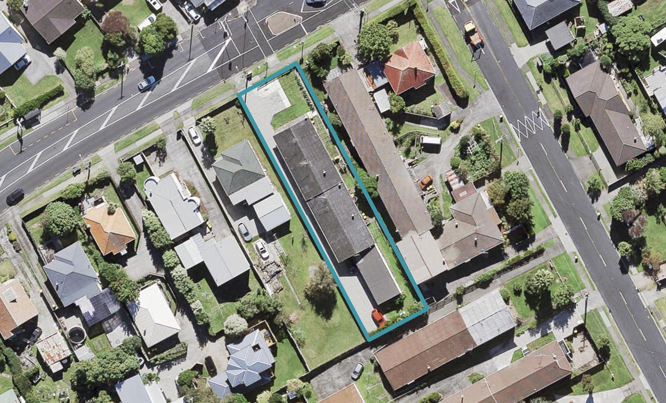 4/134 Titirangi Road, New Lynn, Auckland - Carousel 1