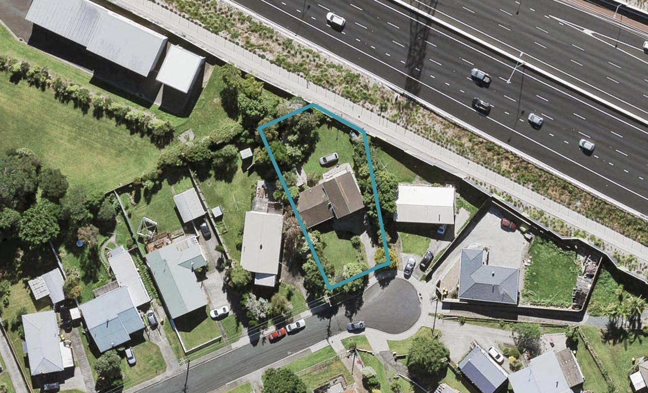14 Milich Terrace, Te Atatu South, Auckland - Carousel 1