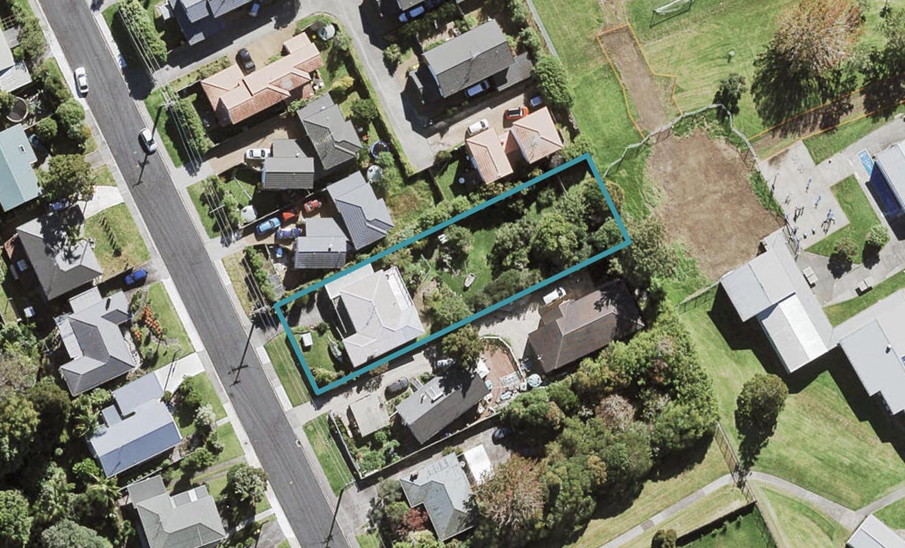 33 Tiri Tiri Road, Birkdale, Auckland - Carousel 1