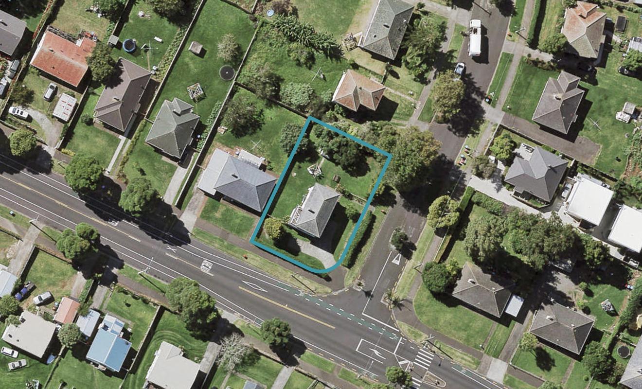 47 Waddell Avenue, Point England, Auckland - Carousel 1