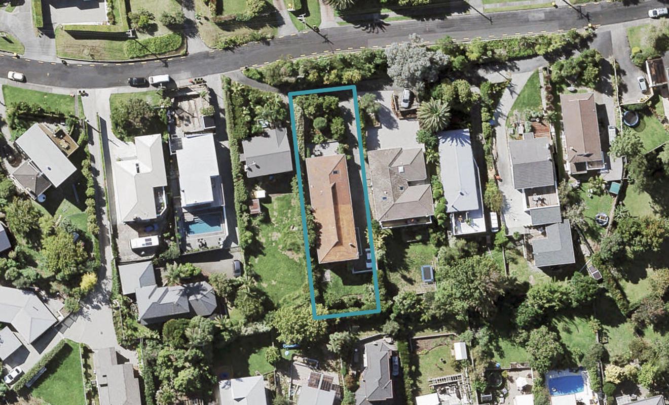 2/12 Jellicoe Road, Murrays Bay, Auckland - Carousel 1