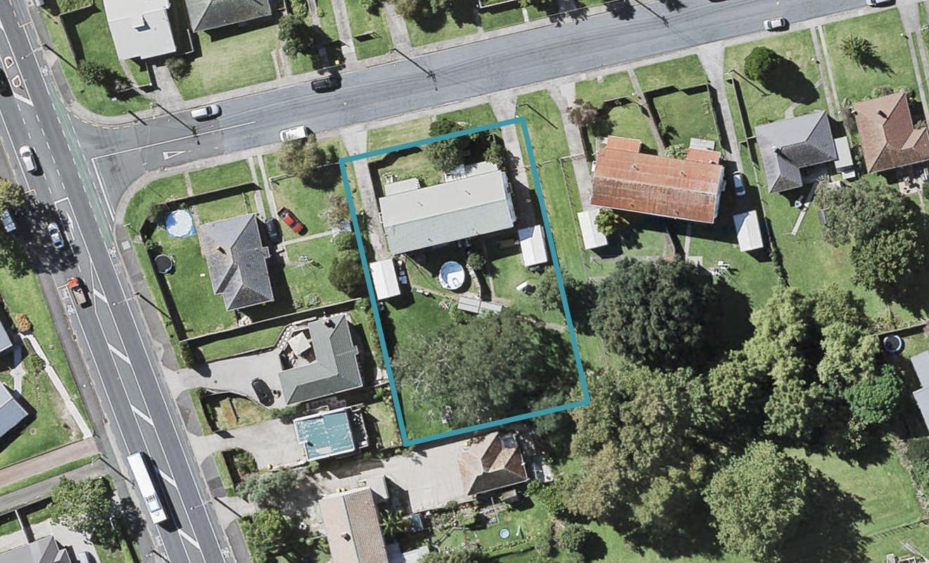 1 Montgomery Avenue, Belmont, Auckland - Carousel 1