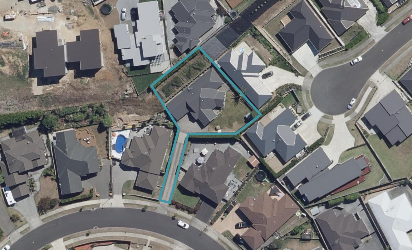 8 Sharaleigh Place, Grandview Heights, Hamilton - Carousel 1